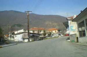 road to Ano Porroia